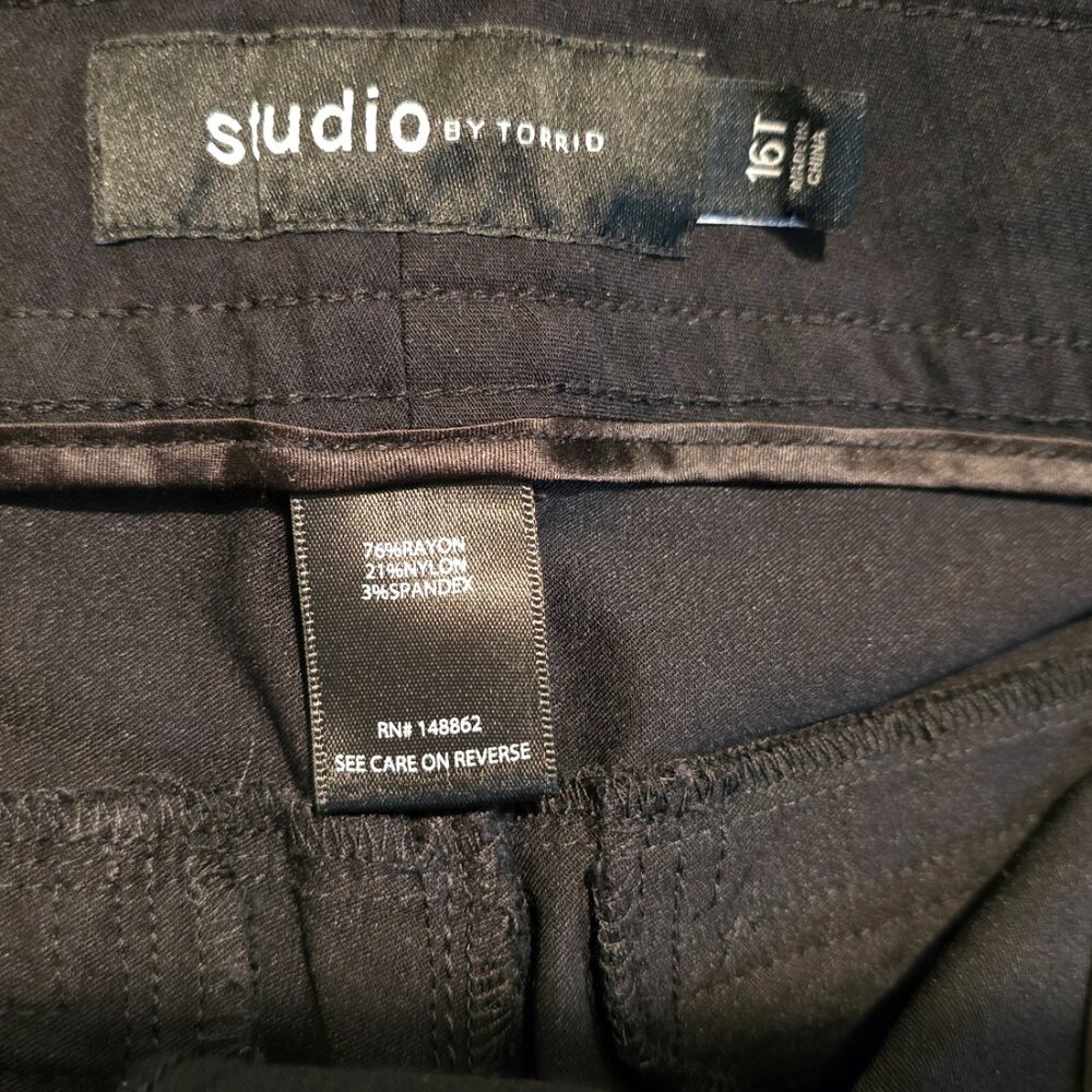 Torrid Studio- Trouser Straight Deluxe Stretch Mid-Rise Pant- 16T, Black - Picture 6 of 9